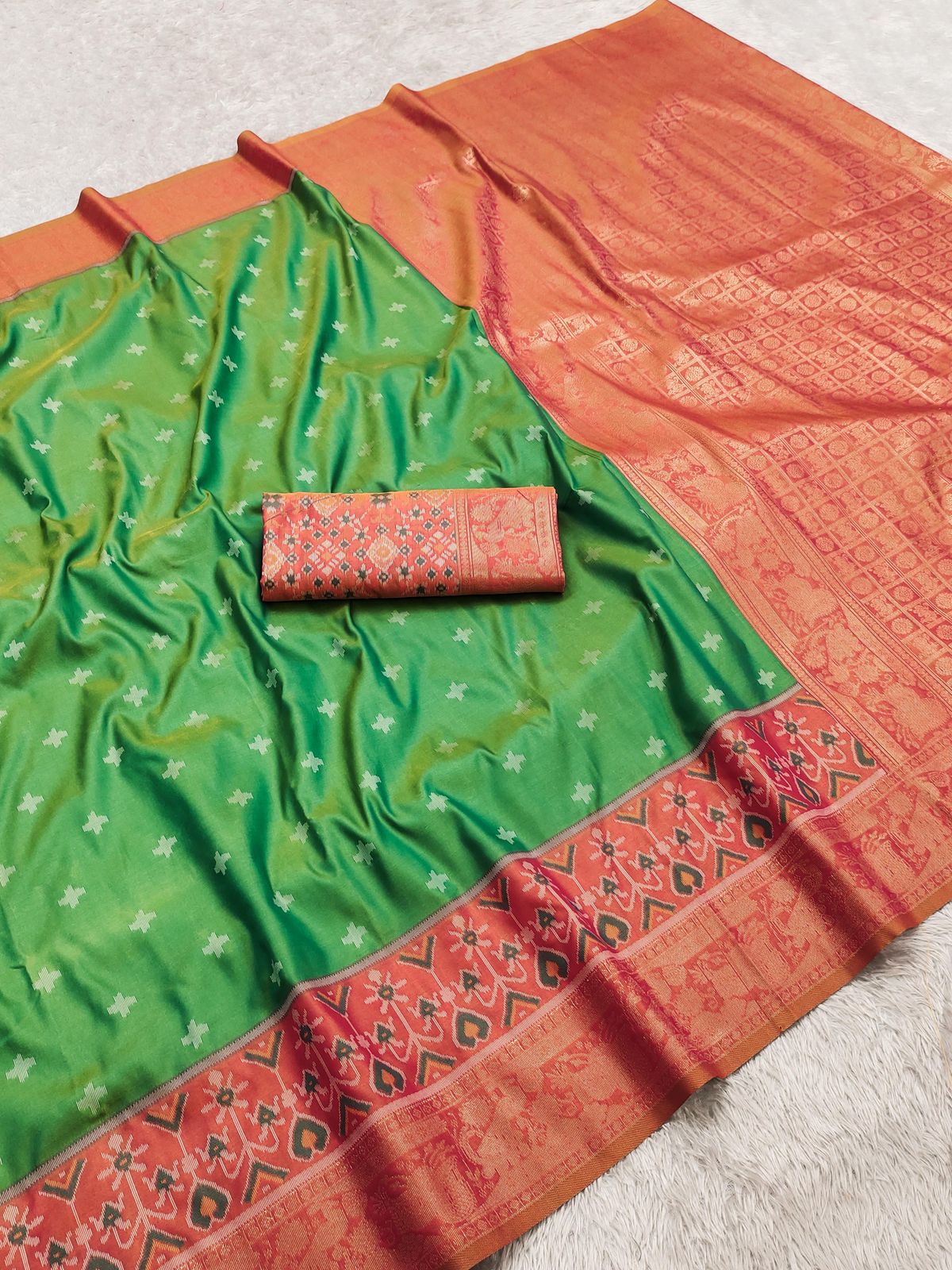 Green n Orange-Ikkat-Pochampalli Silk Saree