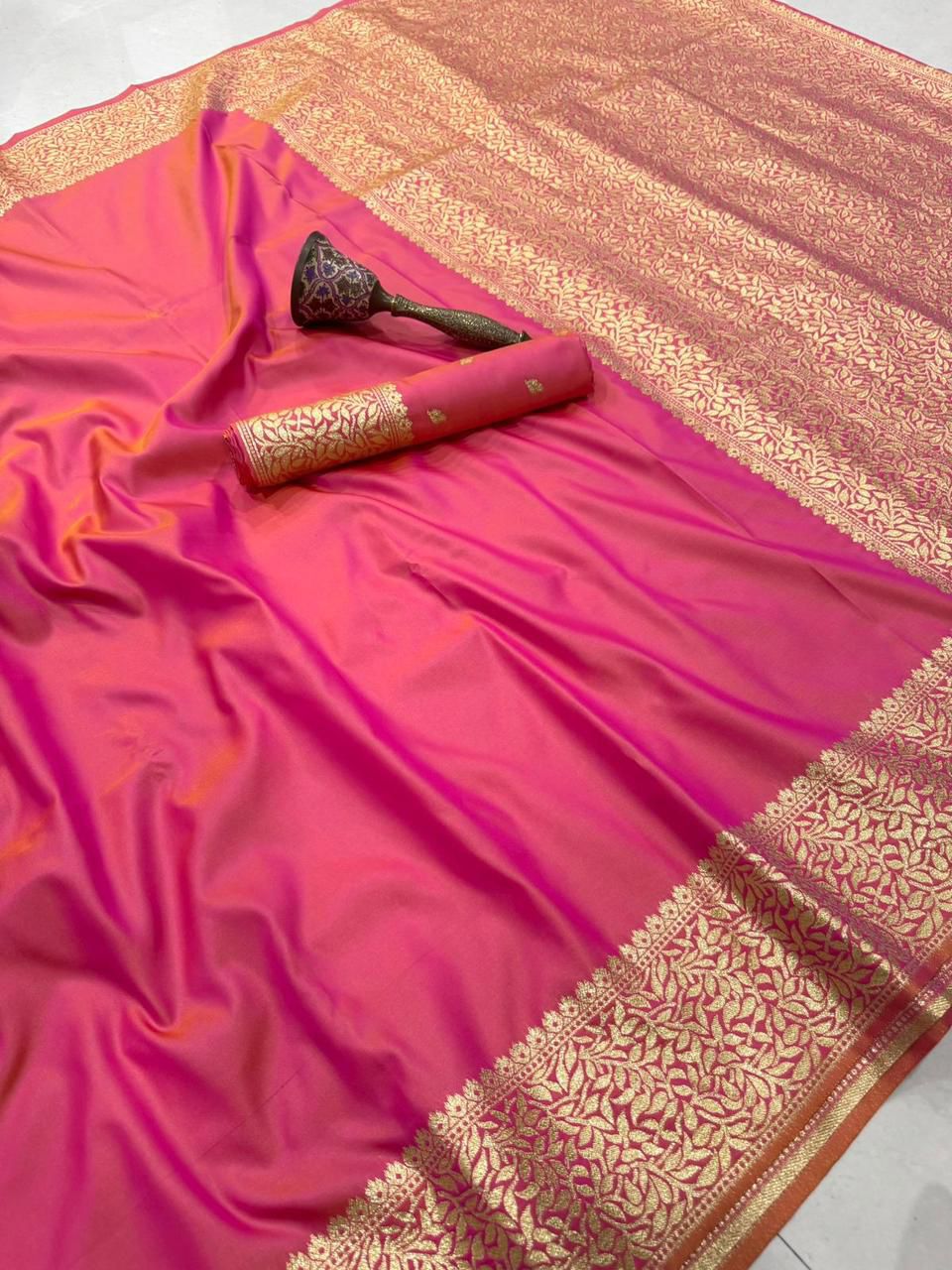 Pink-Weaving Pallu-Banarasi Silk Saree