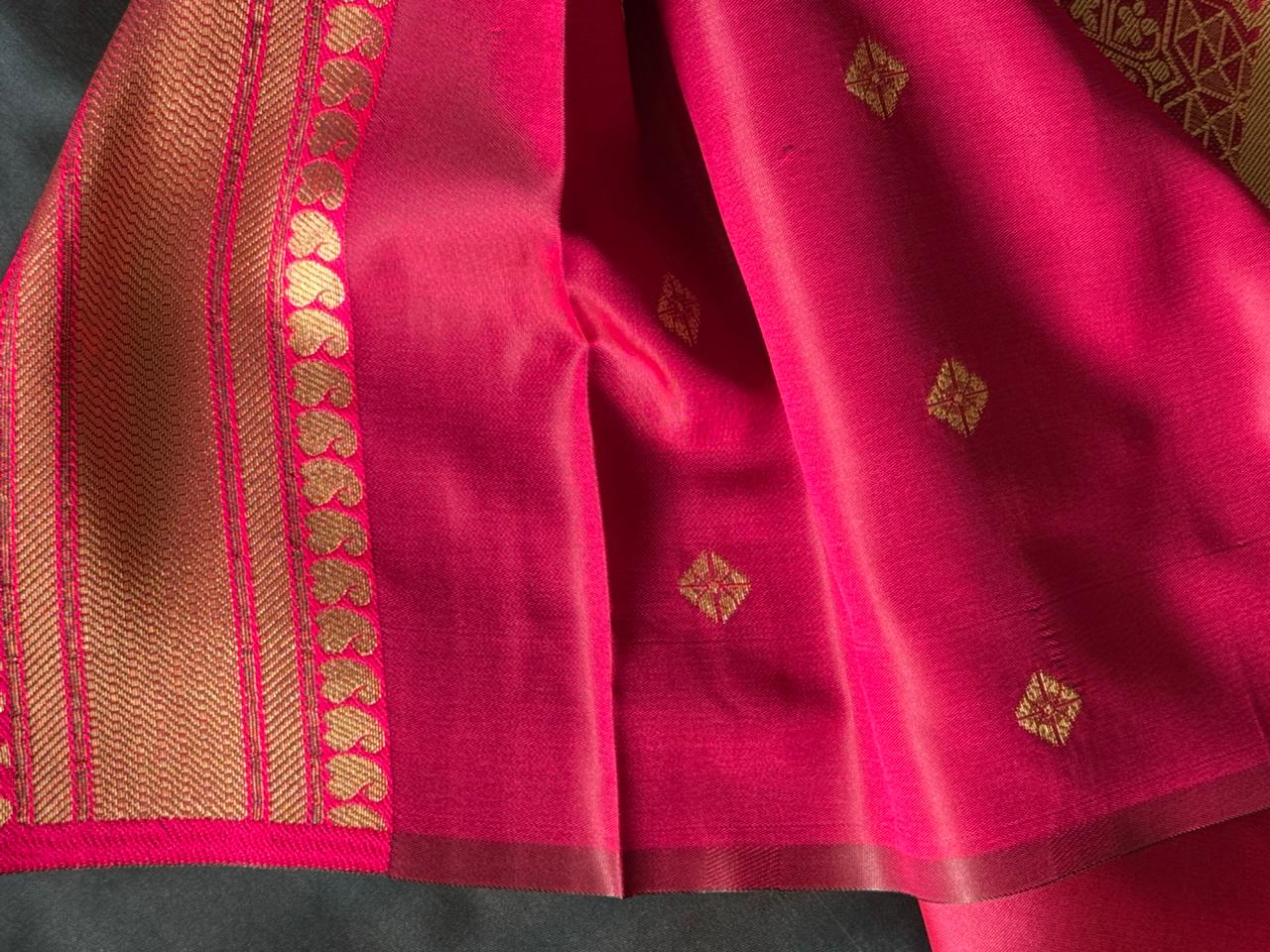 DarkGreen n Pink-Woven Zari-Kanchivaram Soft Silk Saree