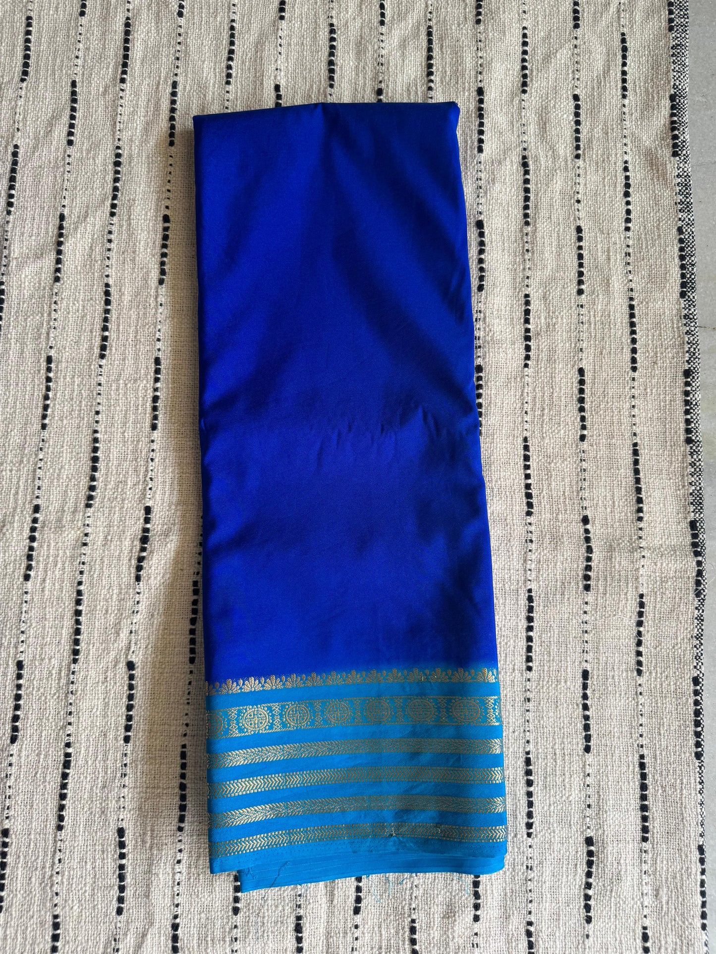 Blue n Turquoise-Plain-Mysore Crepe Silk Saree