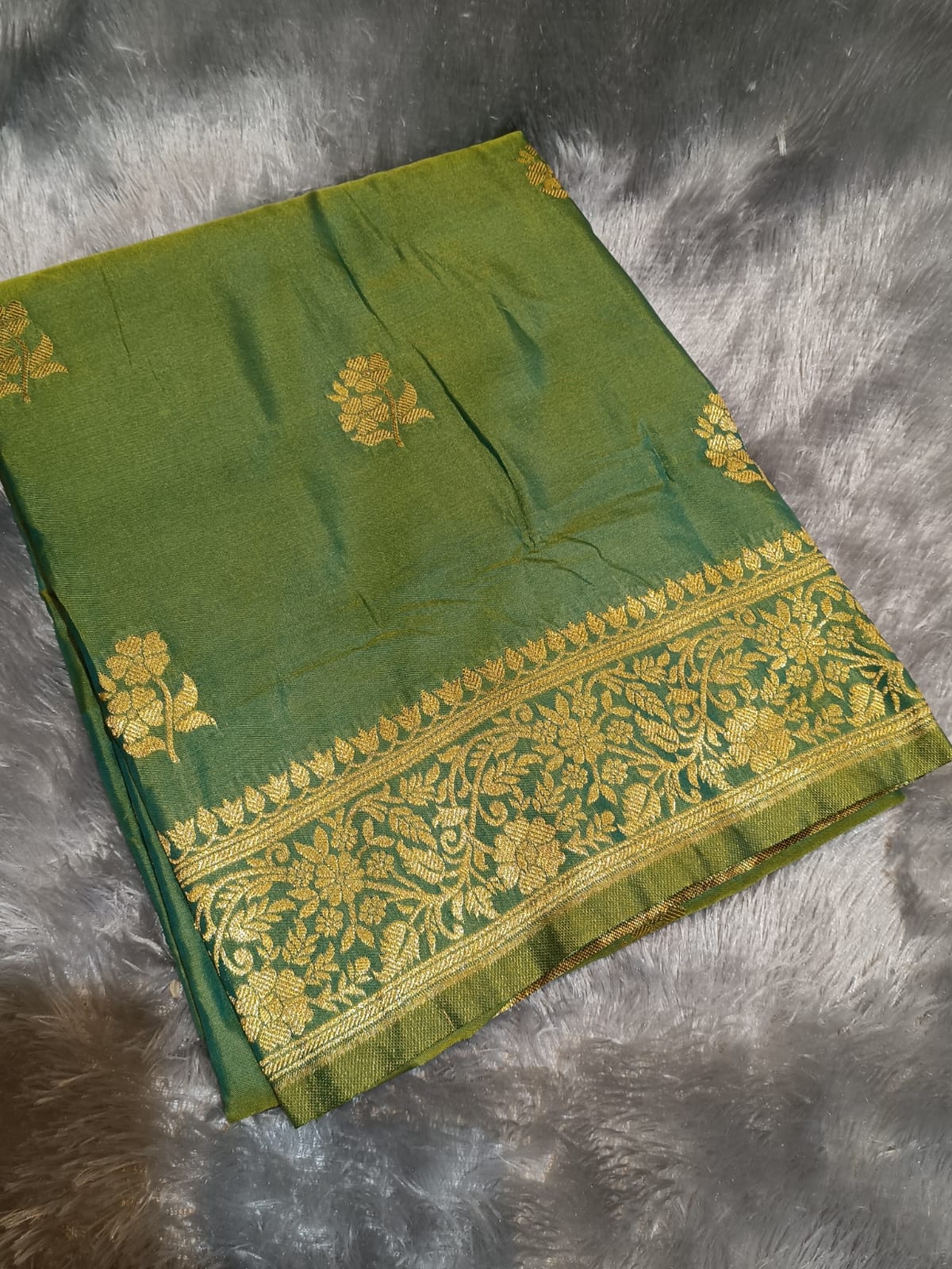 Green-Butta Design-Banaras Saree