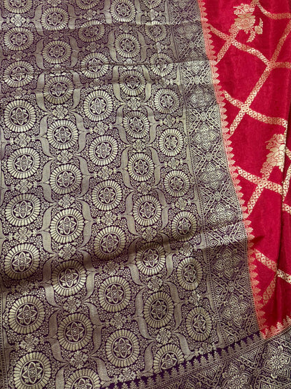 Red n Purple-Geometric Pattern-Banarasi Crepe Silk Saree