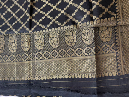 Black-Geometric Pattern-Banarasi Crepe Silk Saree
