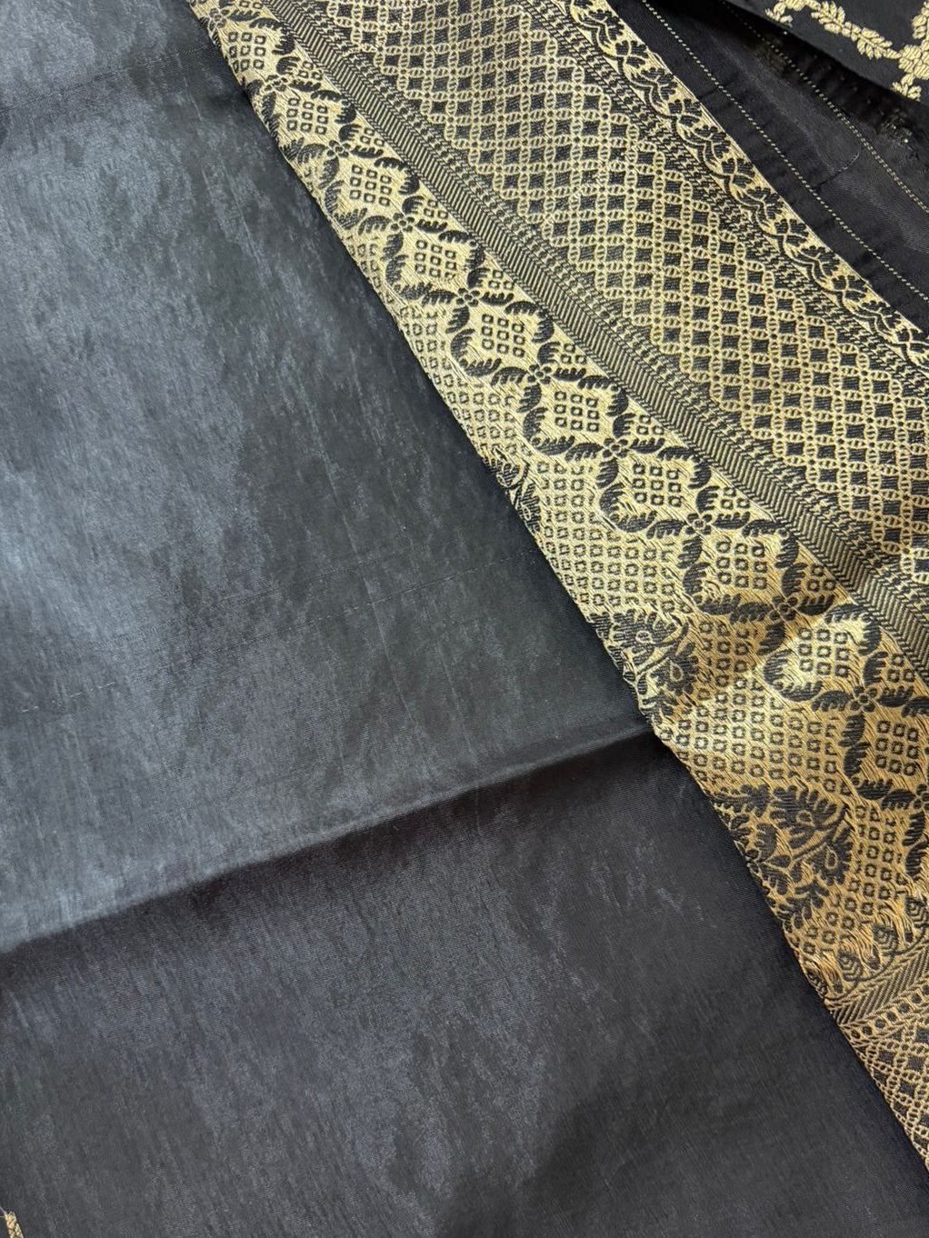 Black-Geometric Pattern-Banarasi Crepe Silk Saree