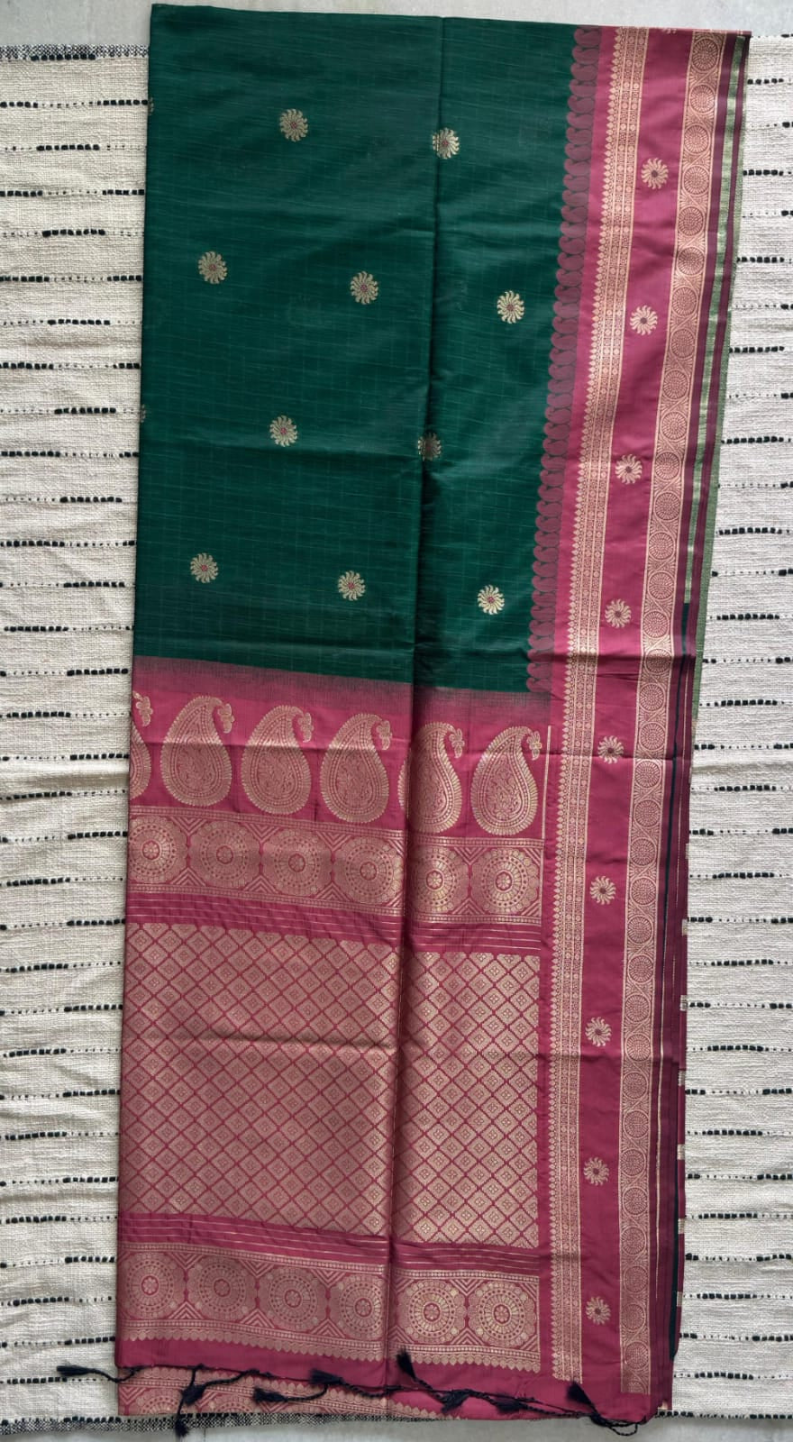 Green n Pink-Bit Design-Kanchipuram Soft Silk Saree